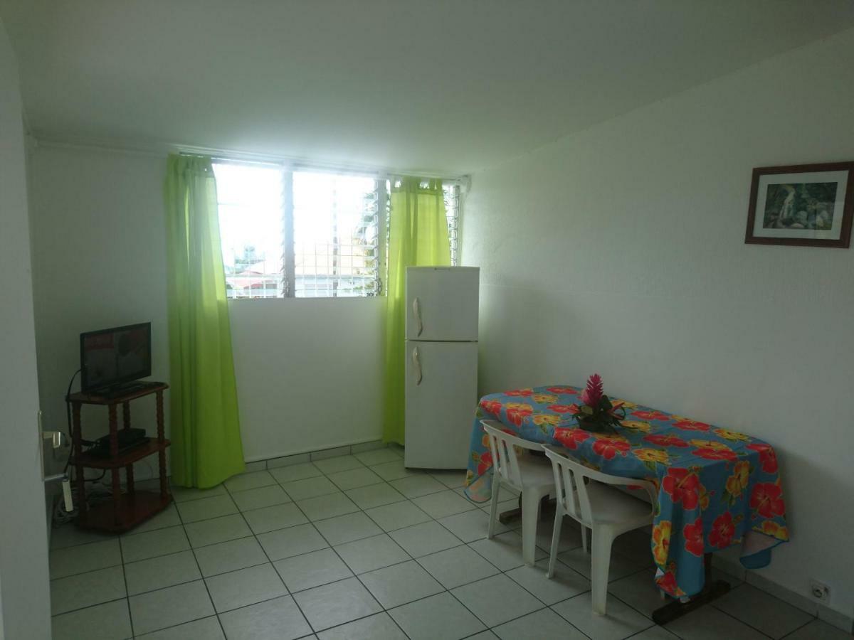 Bungalow Proche Plage Le Gosier  Exterior photo